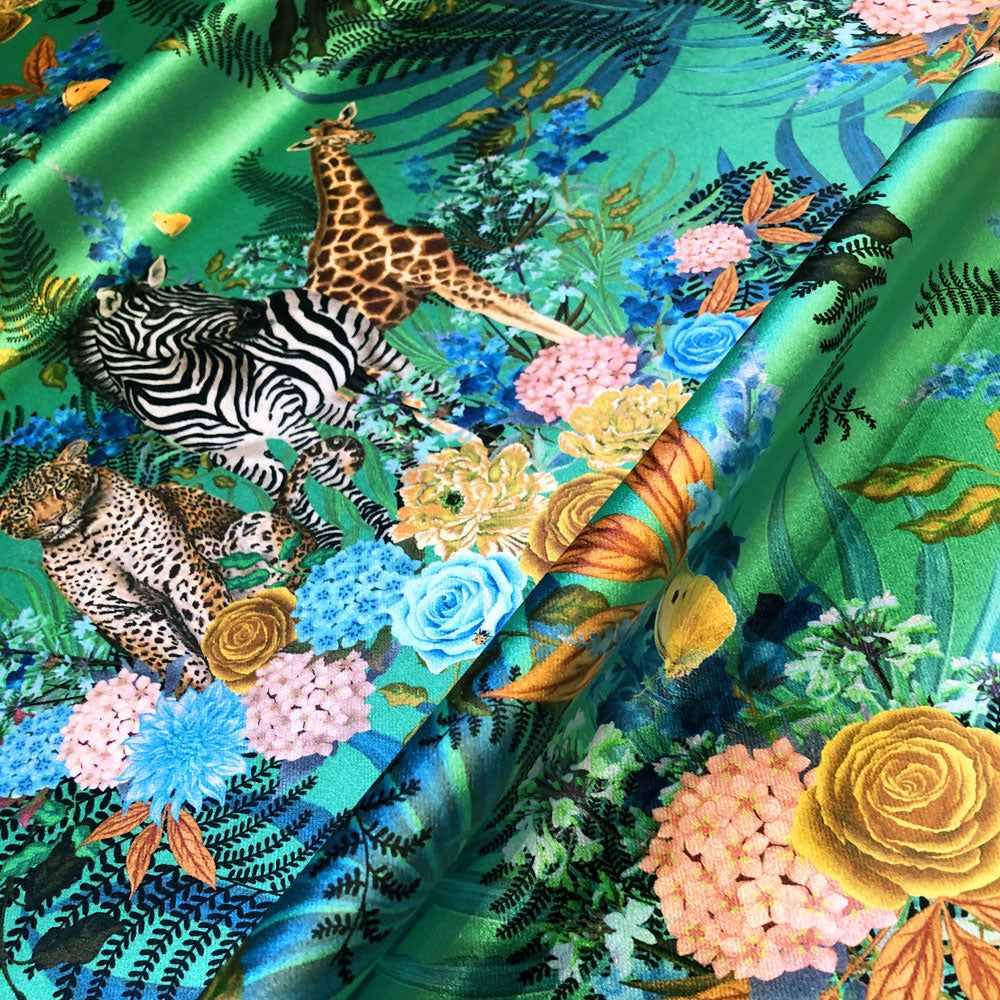 Colourful Furnishing Velvet Fabric for Upholstery with African Animals 