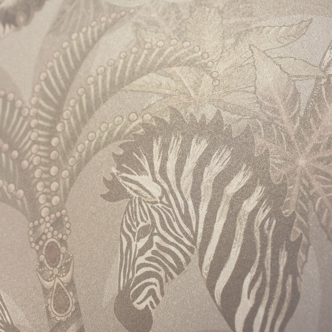 Artwork Details of Luxury Designer Wallpaper with African Animals in Ivory by Becca Who